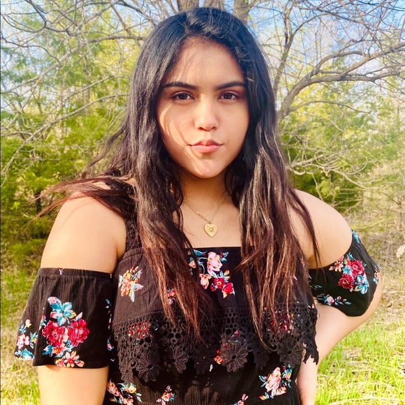 Meet your Posher, Karla - Picture 1 of 1